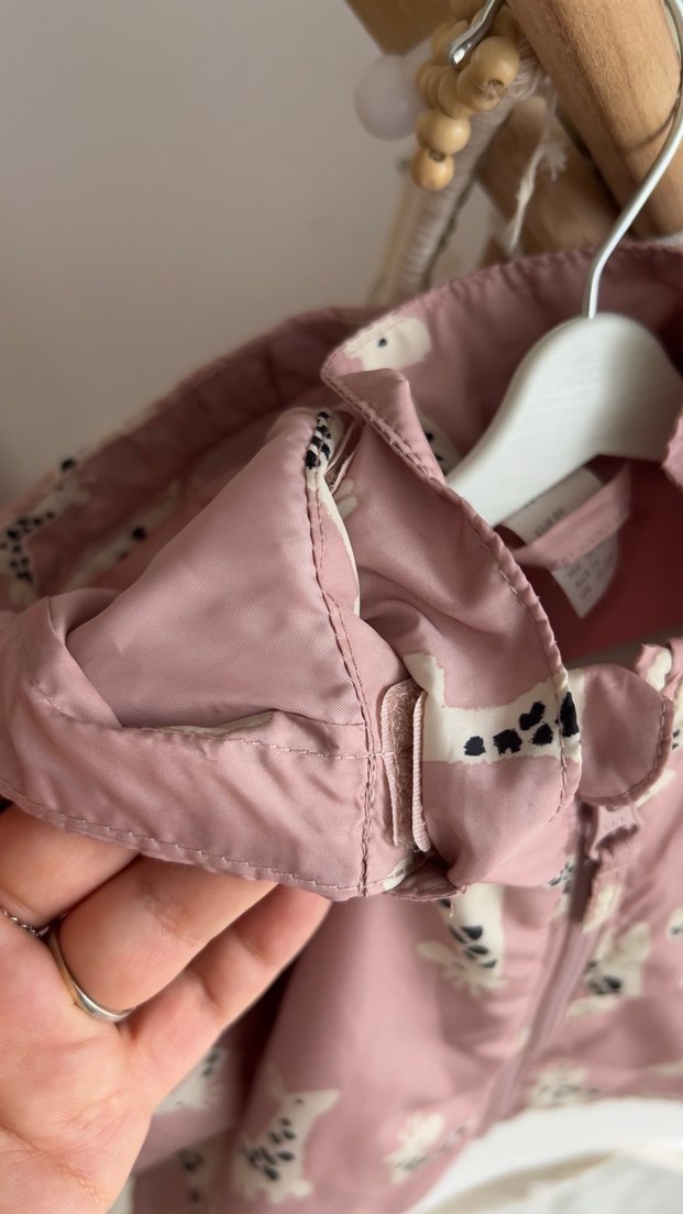 Kız Çocuk Pembe Kapüşonlu Desenli Yağmurluk H&M - Görsel 2