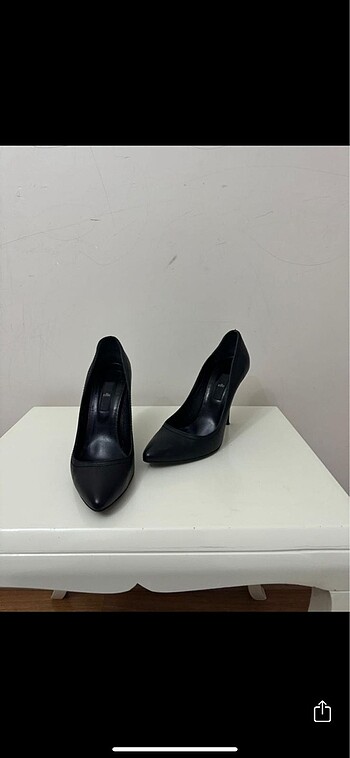 Elle stiletto