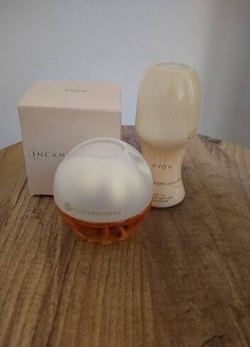 Avon incandesence edp ve rolon..
