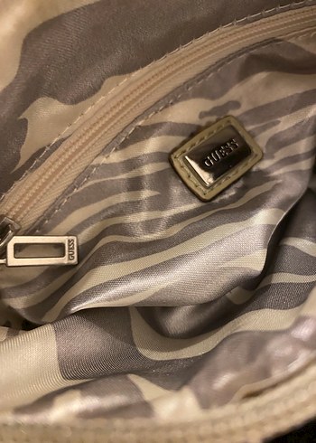 Guess Siyah Parlak Deri Kadın Çanta - Görsel 3