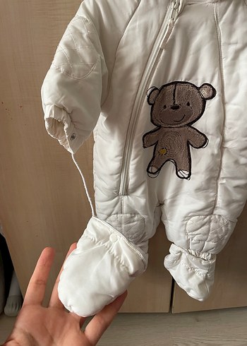 Beyaz Kürklü Nakışlı  Bebek Tulumu - Görsel 2