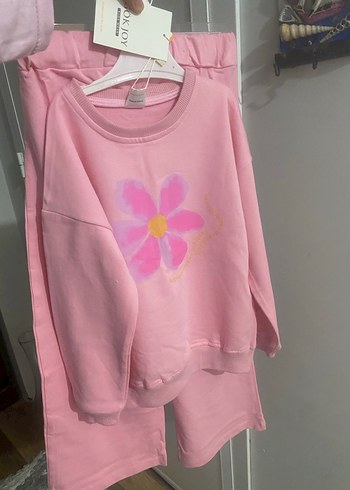 Pembe Çiçek Desenli Kız Sweatshirt ve Pantolon Takımı - Görsel 5