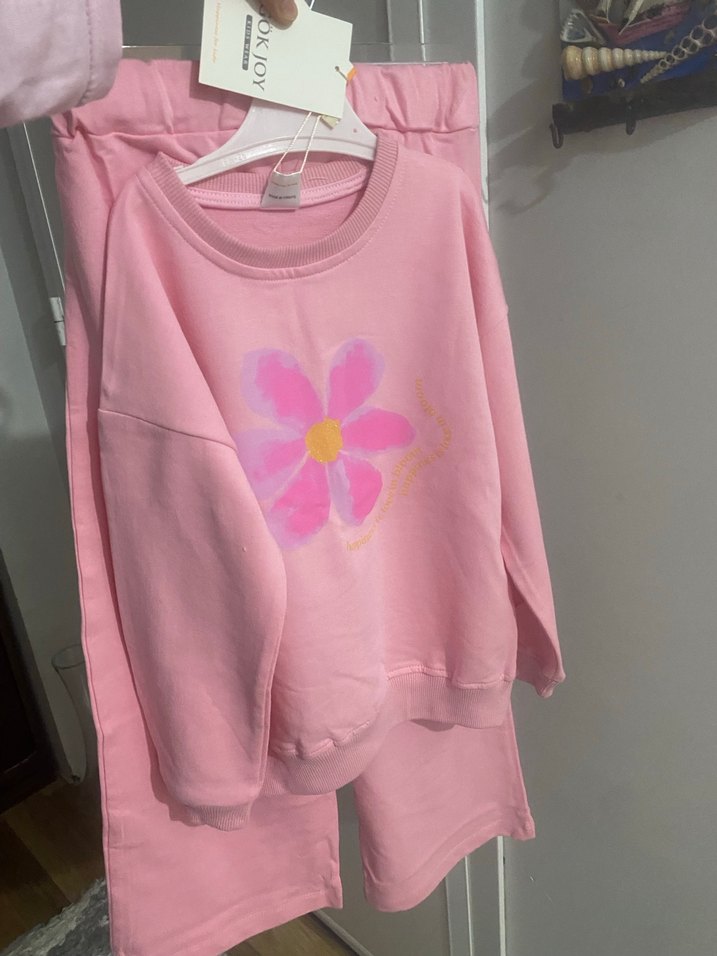 Pembe Çiçek Desenli Kız Sweatshirt ve Pantolon Takımı - Görsel 5