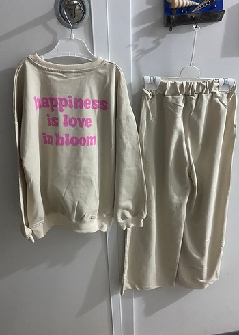 Beyaz Çiçek Baskılı Kız Sweatshirt ve Eşofman Takımı - Görsel 6