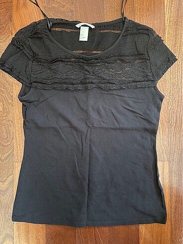 H&M Dantelli Tshirt