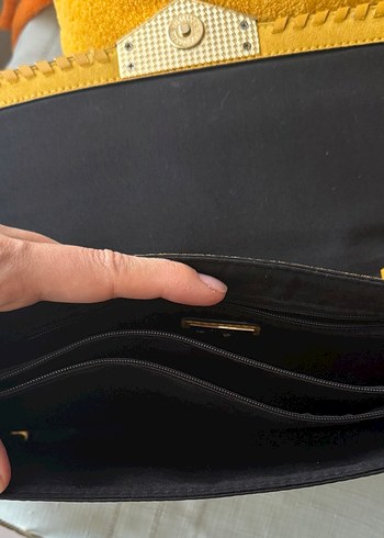 Aldo-Zincir Detaylı Sarı Süet Kadın Çanta - Görsel 2