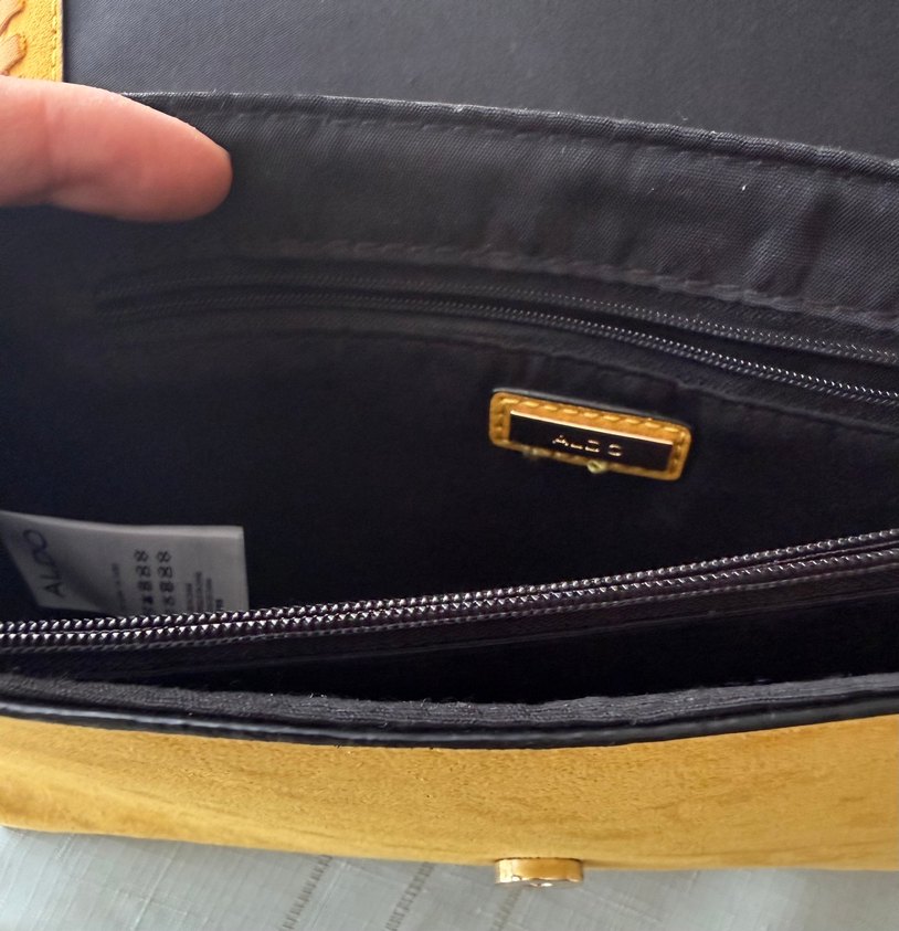 Aldo-Zincir Detaylı Sarı Süet Kadın Çanta - Görsel 3