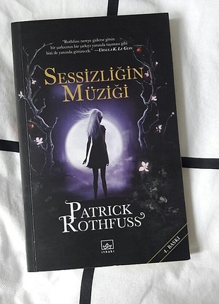SESSİZLİĞİN MÜZİĞİ - PATRICK ROTHFUSS