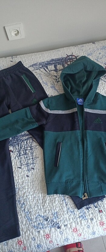 6 Yaş Beden lacivert Renk Adidas alt üst takım 