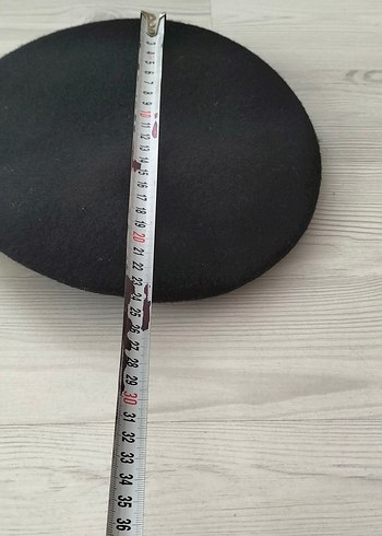 Beden Siyah Keçe Bere