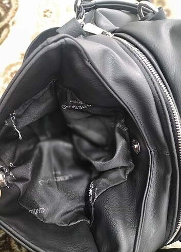 Liebeskind #kolçantası #çanta #cüzdan #çaprazçanta #deriçanta #siyahçanta #