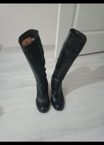 37 Beden Hotiç Deri Topuklu Çizme