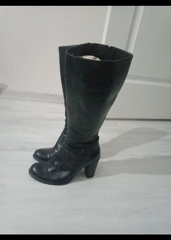 Hotiç Deri Topuklu Çizme