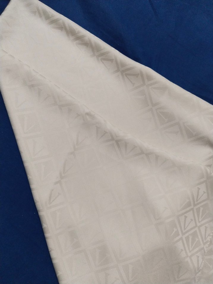 Beyaz Drapeli Kadın eşarp - Görsel 2