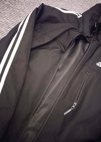 Adidas Siyah Kapüşonlu Erkek Yağmurluk - Görsel 2