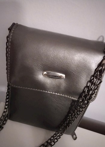 Gri Deri Zincir Detaylı Kadın Çanta - Görsel 2
