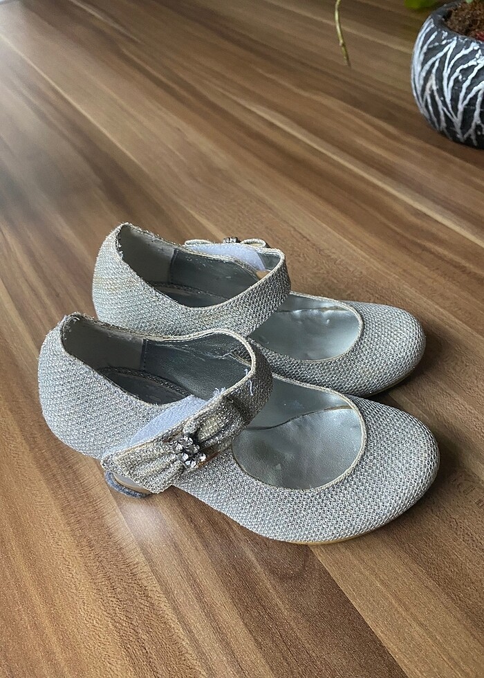 Topuklu ayakkabı - Görsel 2