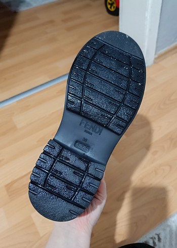 Kadın Botu - Görsel 2