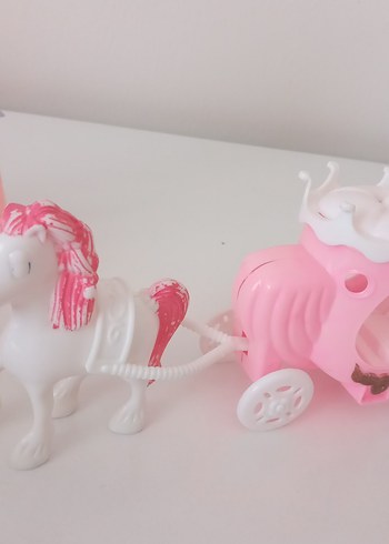 Pembe Pastel Prenses Arabası ve Kale Oyuncak Seti - Görsel 4