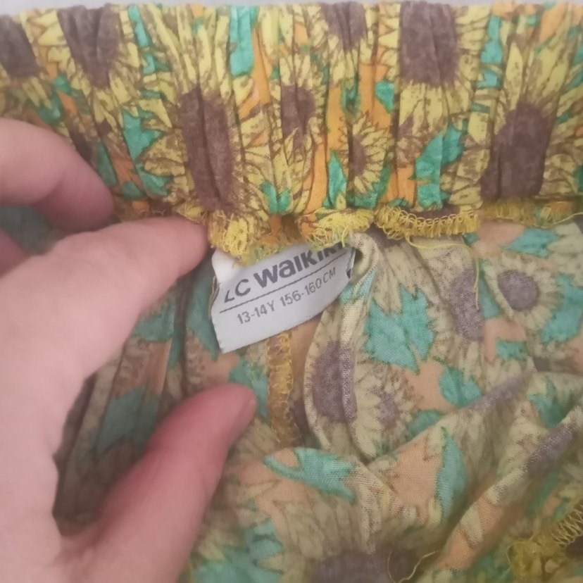 Sarı Ayçiçeği Desenli Mini Şort - Görsel 3