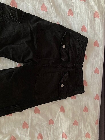 32 Beden PULL AND BEAR KARGO PANTOLON( renginde solma yoktur)