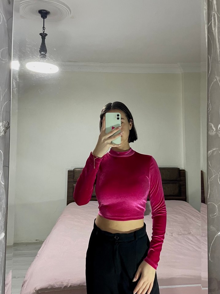 Parlak Uzun Kollu Fuşya Pembe Bluz - Görsel 4