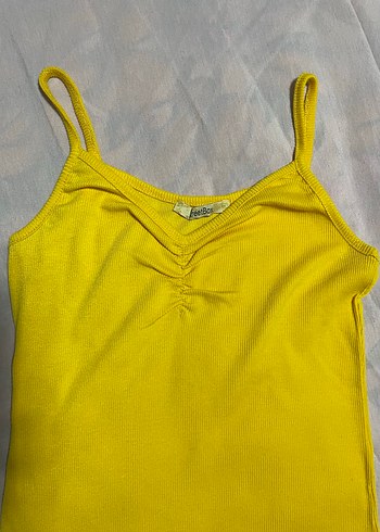 Sarı V Yaka Kadın Atlet - Görsel 2