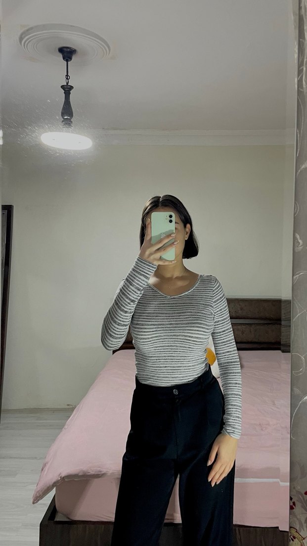 Gri Çizgili V Yaka Uzun Kollu Triko Kadın Kazak - Görsel 4