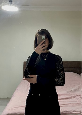 Siyah Transparan Dantel Kollu Yüksek Yaka Kazak - Görsel 2