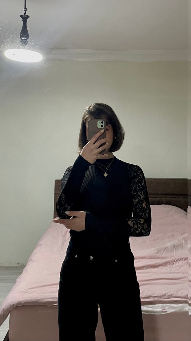 Siyah Transparan Dantel Kollu Yüksek Yaka Kazak - Görsel 2