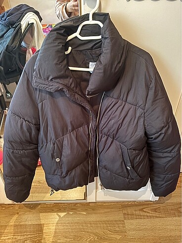 BERSHKA SİYAH MONT