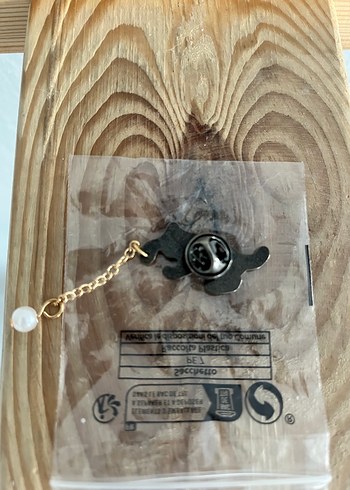 Zincir Detaylı Metal  Kedi Broş - Görsel 3