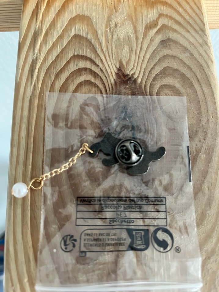 Zincir Detaylı Metal  Kedi Broş - Görsel 3