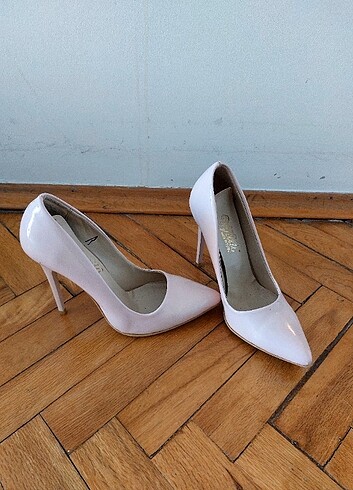 Diğer Stiletto