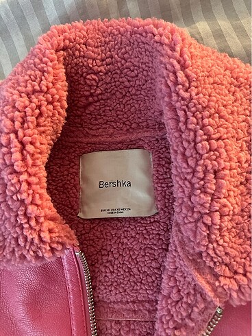 xs Beden Bershka Mont