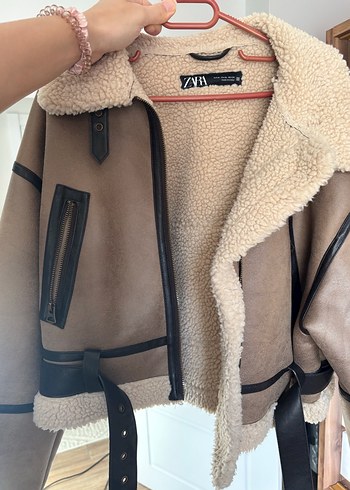 Zara Kürk Detaylı Süet Kadın Kısa Mont sıfır - Görsel 4