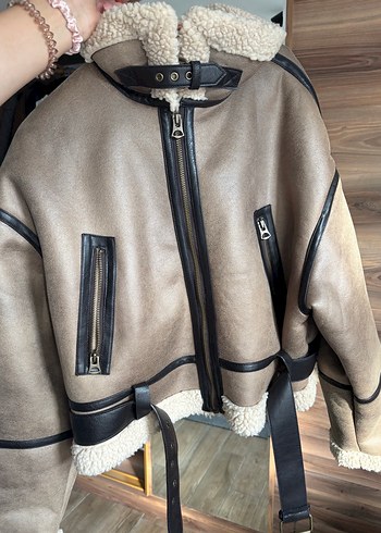 Zara Kürk Detaylı Süet Kadın Kısa Mont sıfır - Görsel 2