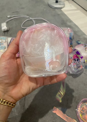 Sulu cüzdan istenilirse çantaya takılır - Görsel 3