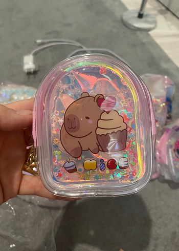 Sulu cüzdan istenilirse çantaya takılır - Görsel 2