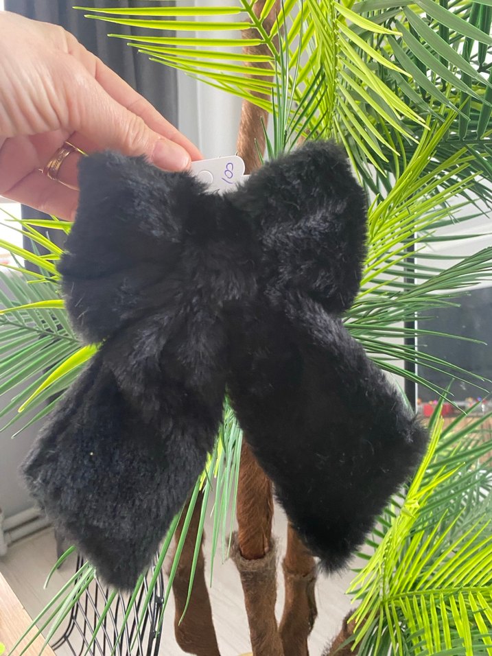 Kadın Bej Kürklü Saç Aksesuarı - Görsel 3