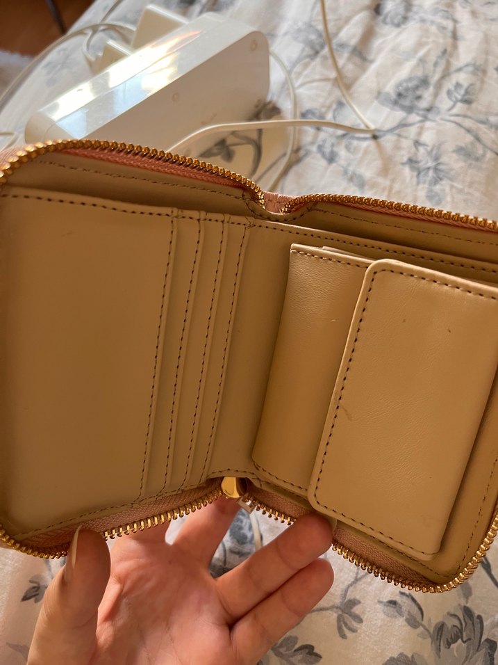 Guess Pembe Deri Fermuarlı Cüzdan - Görsel 3