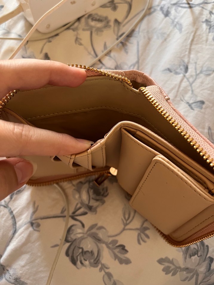 Guess Pembe Deri Fermuarlı Cüzdan - Görsel 4