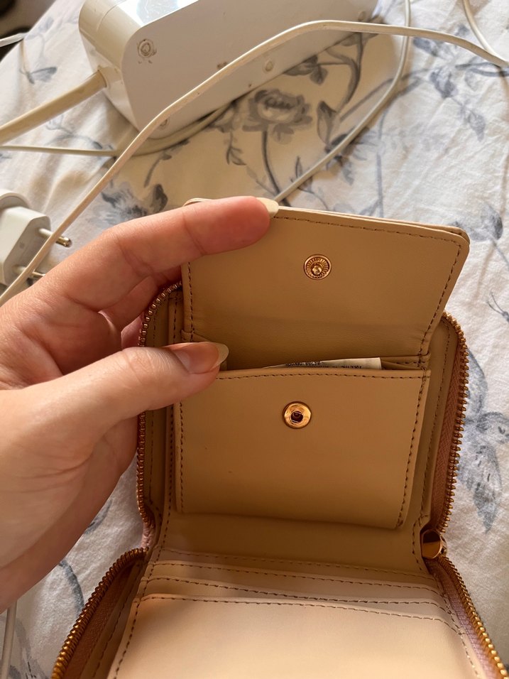 Guess Pembe Deri Fermuarlı Cüzdan - Görsel 5