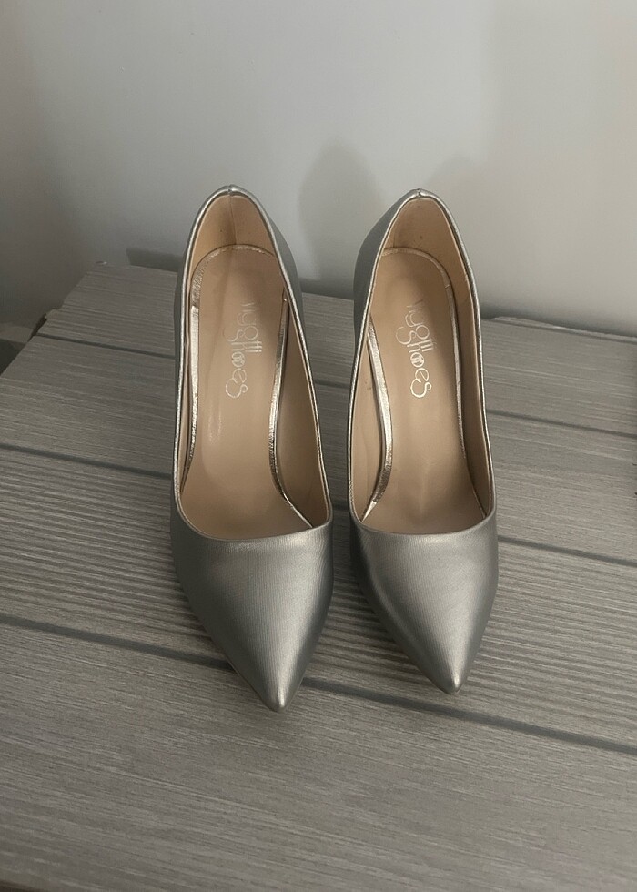 Topuklu ayakkabı - Görsel 3