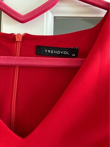 xs Beden Trendyol kısa kırmızı elbise
