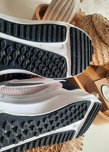 Nike Orijinal kutusu bulunmamaktadır