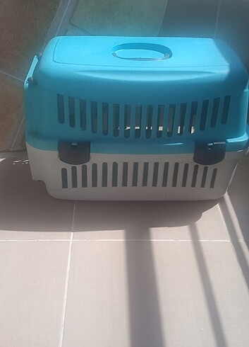 Kedi taşıma kabı 