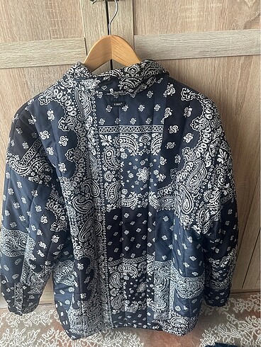 xl Beden BERSHKA ERKEK MONT