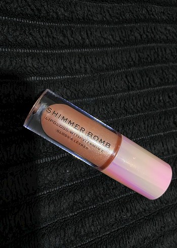 Revolution Shimmer Bomb Gloss - Görsel 4