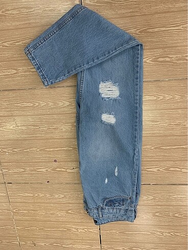 Yırtık jean
